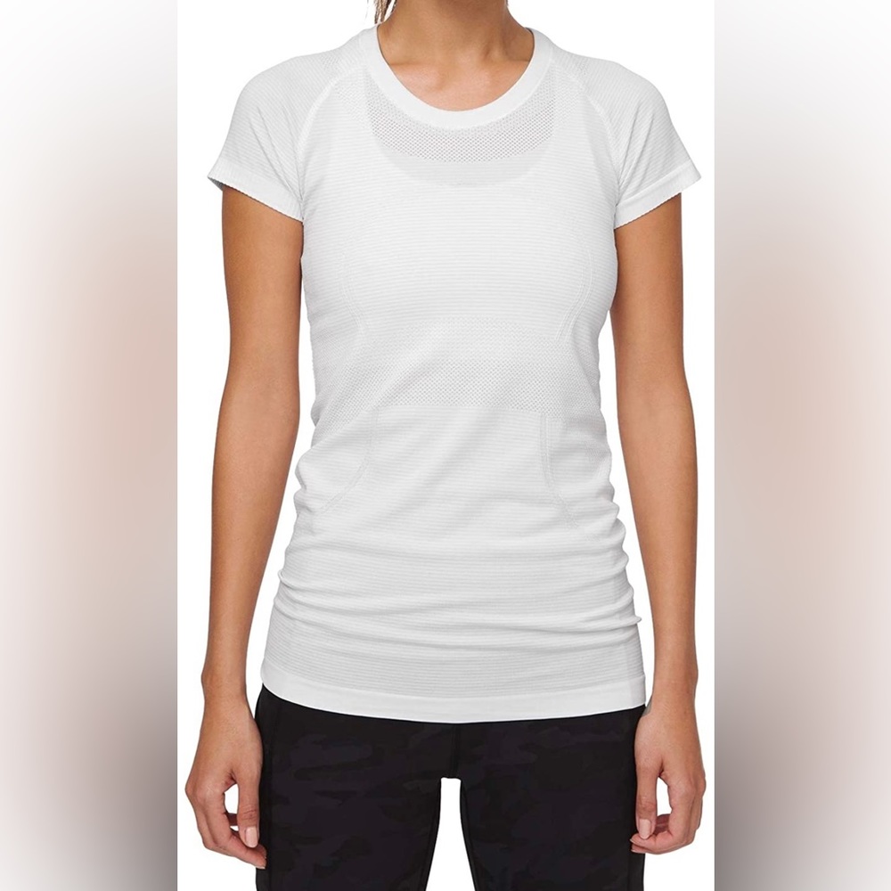 Lululemon Swiftly Tech Short Sleeve - never worn